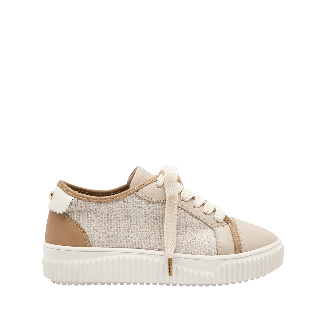 Cappuccino-colored tennis shoes in sand white leather