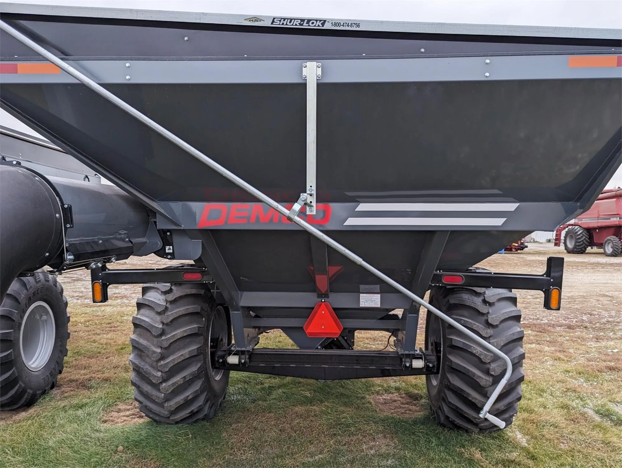 Demco Single Auger Grain Cart | Model 850 |  Width 120" | Horsepower 175  HP | Hub Size 10 Bolt | For Tractors