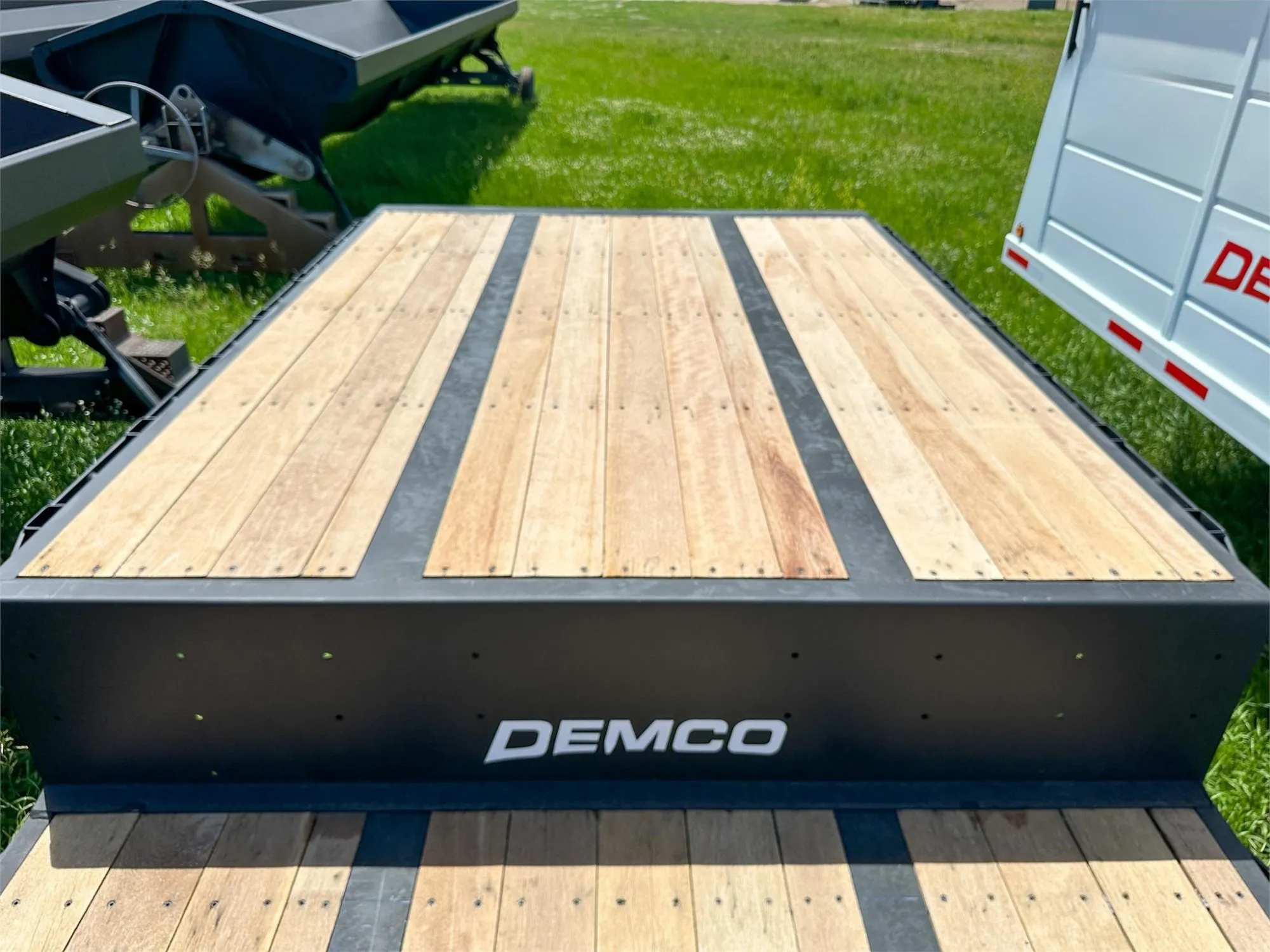 Demco Tandem Axle Drop Deck Trailers   5' Beaver Tail with Twin Ramps | Model DD40-5 & DD45-5 | Length 40ft To 45ft | For Tractors