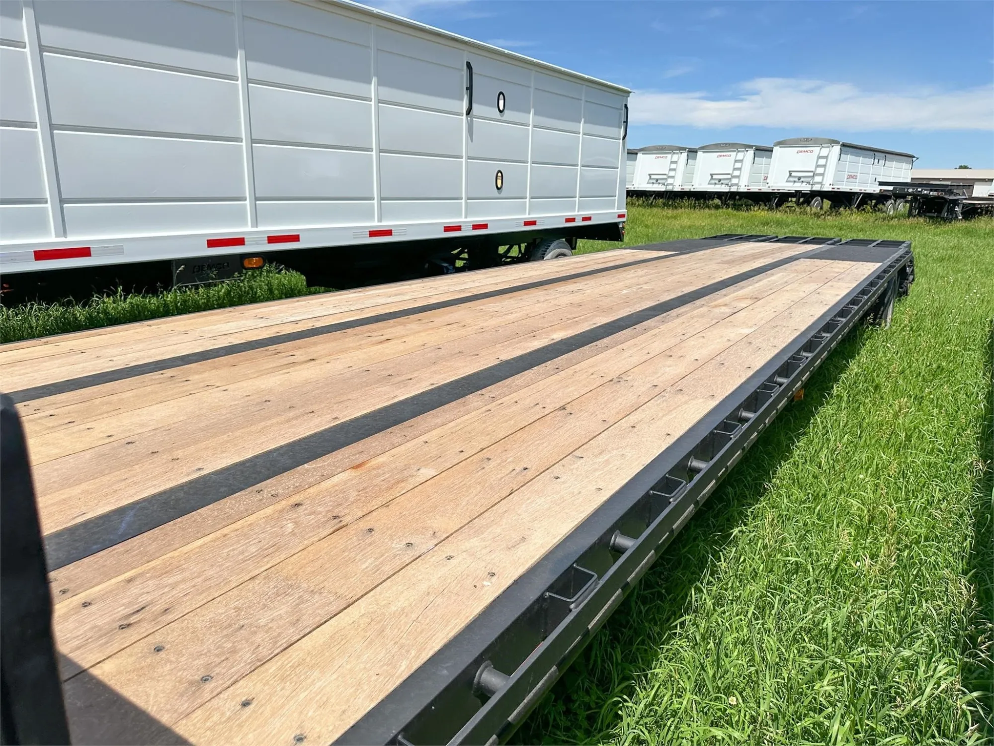 Demco Tandem Axle Drop Deck Trailers   5' Beaver Tail with Twin Ramps | Model DD40-5 & DD45-5 | Length 40ft To 45ft | For Tractors