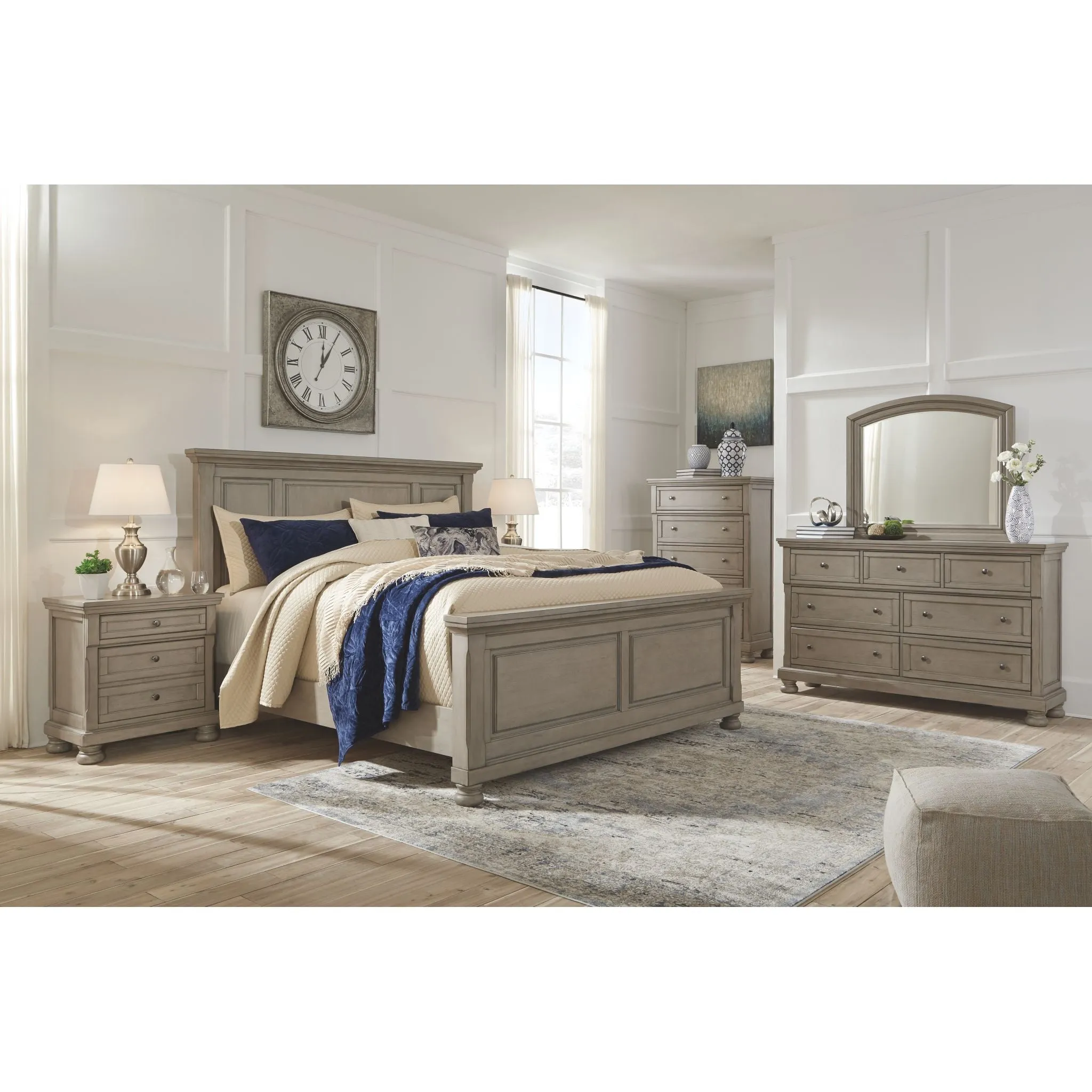 Lettner 5 Piece Panel Bedroom