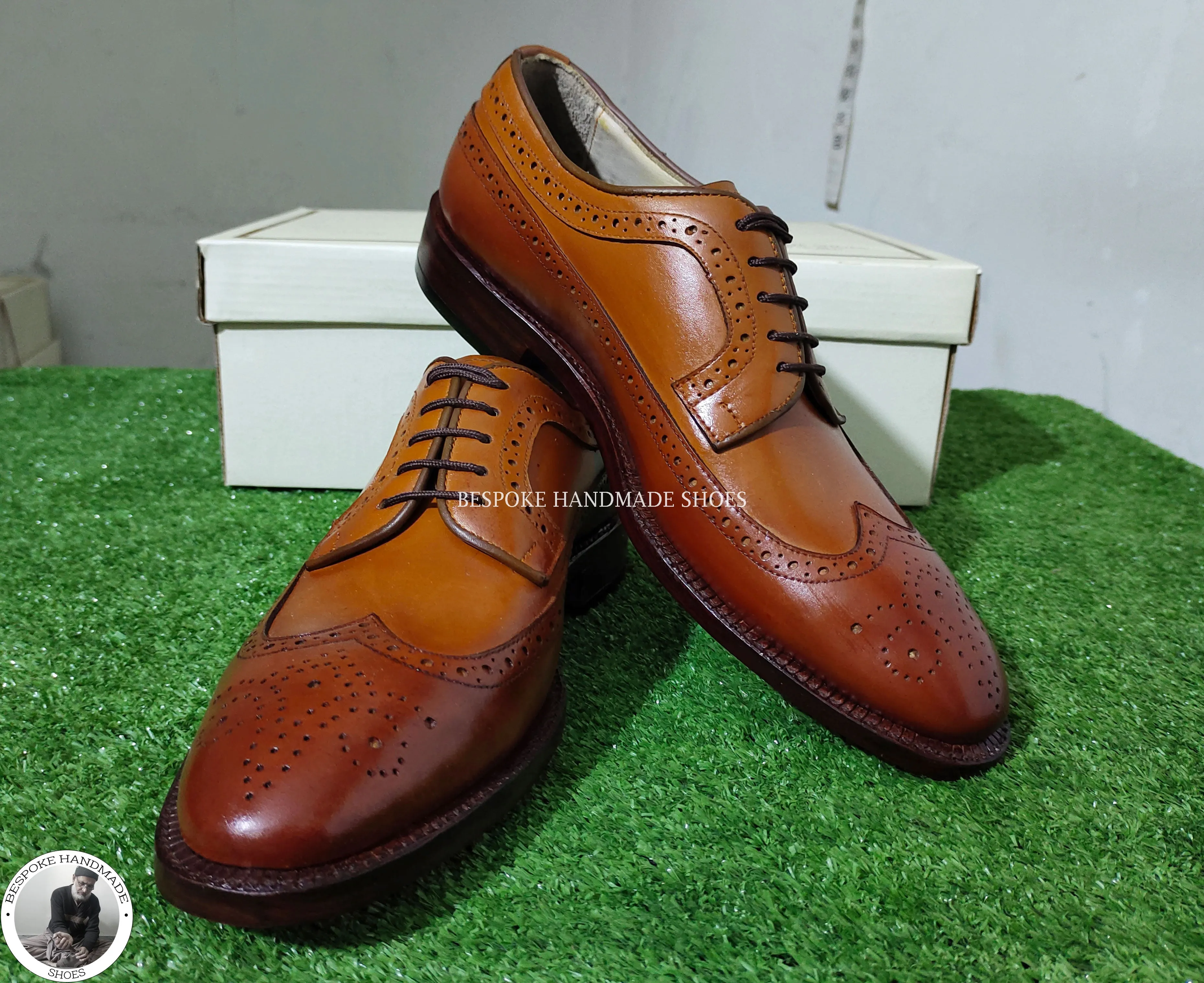 Men's Handmade Custom Made Shoes Brown Leather Oxford Wingtip Brogue Dress Shoes