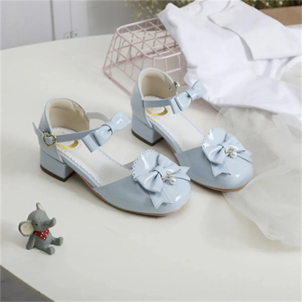 Uniwim Japanese Sweet Lolita Cosplay Girl's Shoes Cute Lolita Round Head Bow Pearl Lotus Leaf Buckle Strap 3-5cm Middle Heel PU Shoes