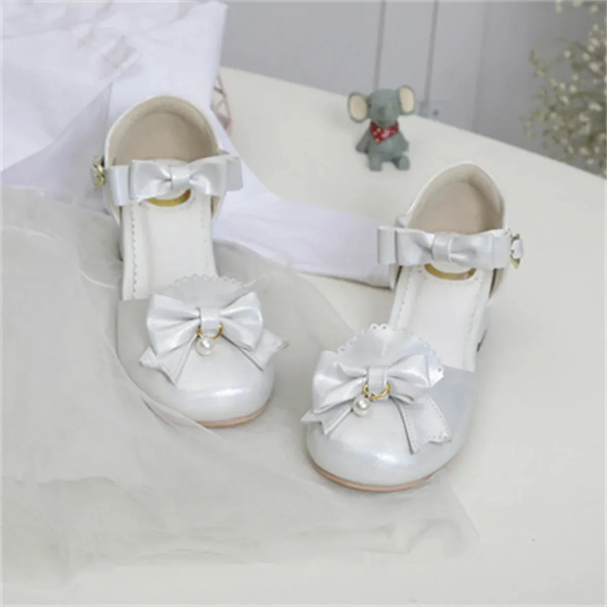 Uniwim Japanese Sweet Lolita Cosplay Girl's Shoes Cute Lolita Round Head Bow Pearl Lotus Leaf Buckle Strap 3-5cm Middle Heel PU Shoes