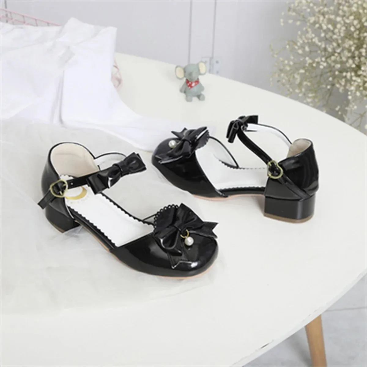 Uniwim Japanese Sweet Lolita Cosplay Girl's Shoes Cute Lolita Round Head Bow Pearl Lotus Leaf Buckle Strap 3-5cm Middle Heel PU Shoes